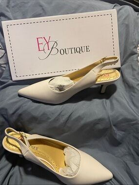 White Pointed Slingback Kitten Heel